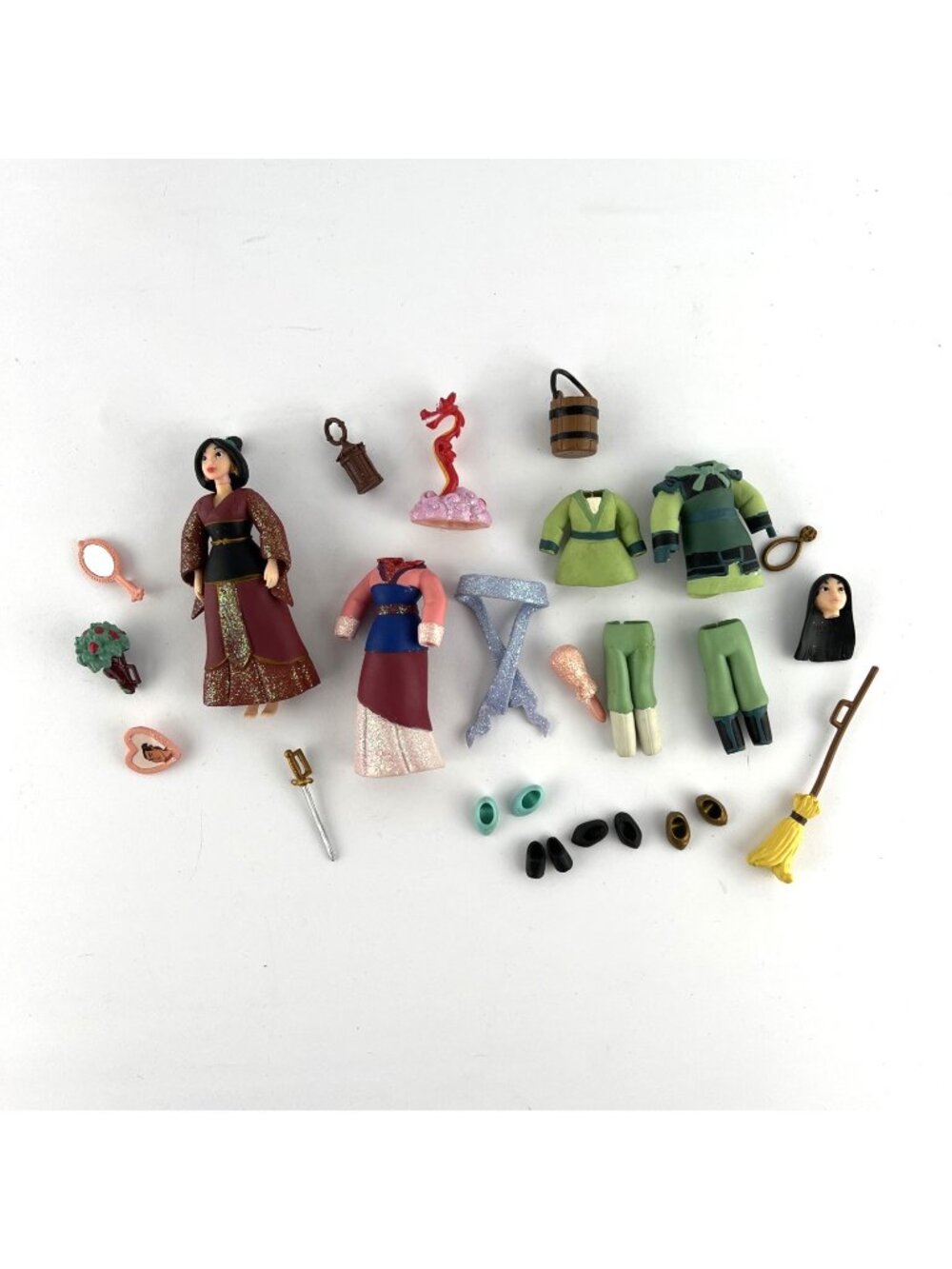 Disney Theme Parks Mulan Fashion Set Doll Princess Polly Pocket Style Incomplete